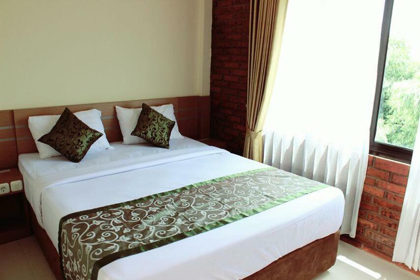 Amerta Giri Guest House Wonosobo Extérieur photo